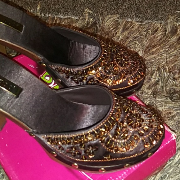 Shoe - Picture 5 of 5